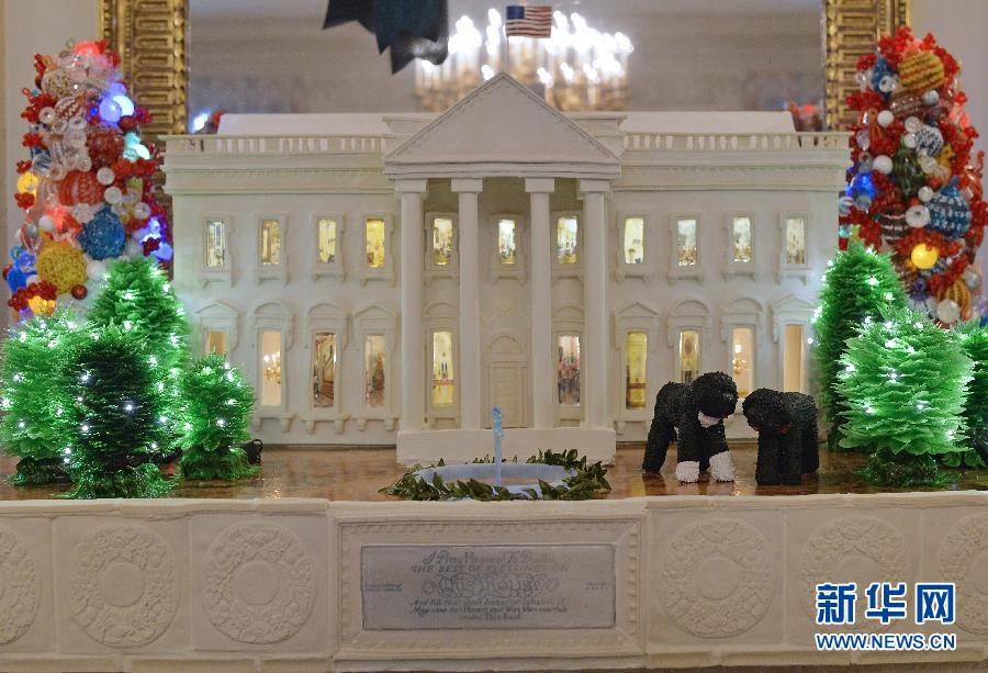 这是12月4日在美国首都华盛顿白宫拍摄的姜饼“白宫 ” 新华社记者张军摄