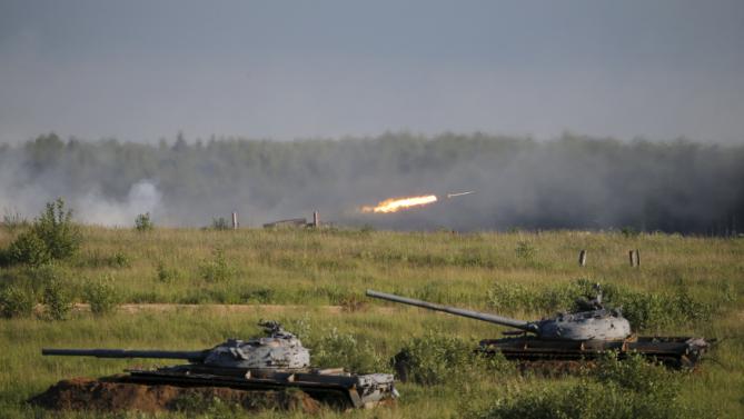 Russian TOS-1A multiple rocket launcher fires during opening of Army-2015 international military forum in Kubinka