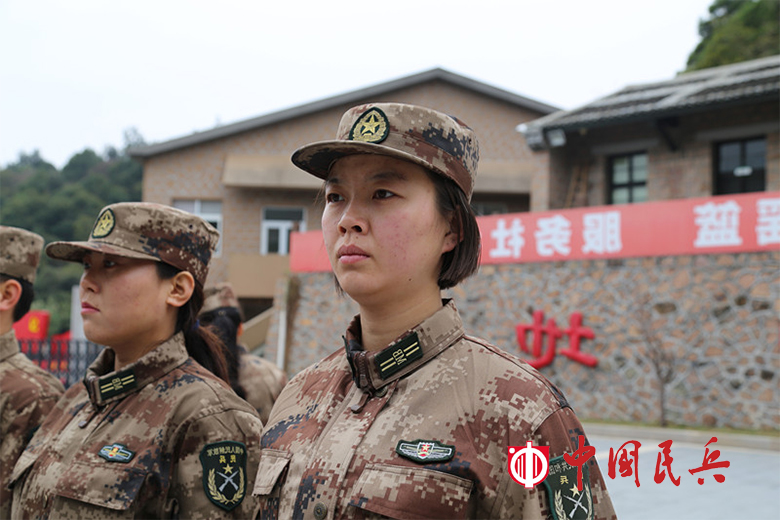 洞头先锋女子民兵连喜迎首批全国招录的新海霞