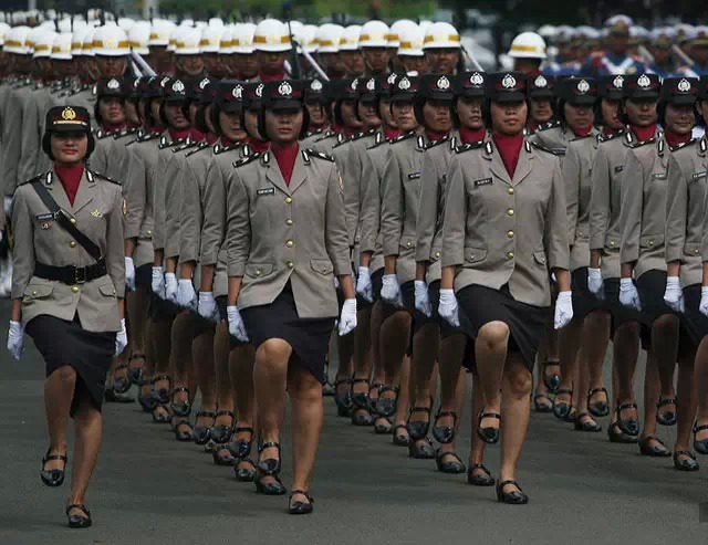 世界各国阅兵女兵大比拼组图