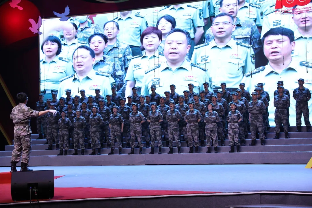 陆军装甲兵学院举办唱支军歌给党听歌咏大会