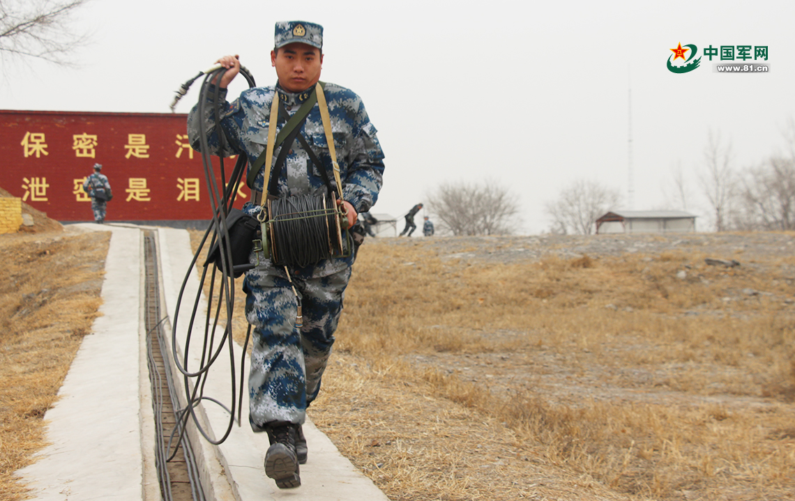 丛生到习以为"常,空军地导官兵经历了啥 来源 中国军网 作者:董瑞强