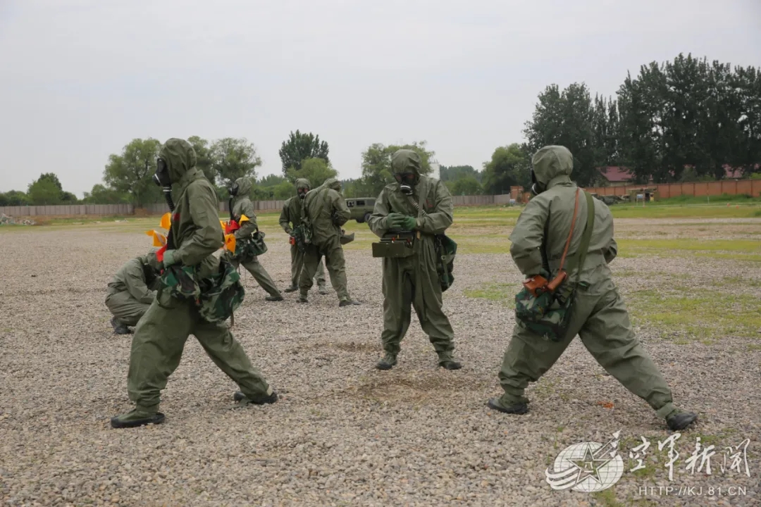 与"魔"共舞,空军防化兵"c位"出场