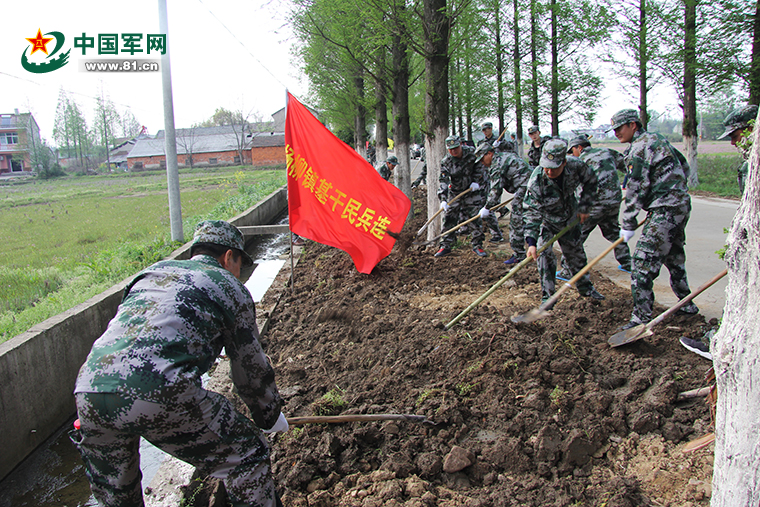 受领任务后,新成立的基干民兵连迅速集结,全体民兵15分钟内全员赶到