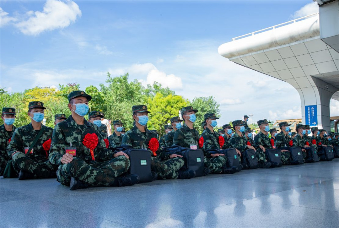 武警广西总队:喜迎夏秋季新战友入营