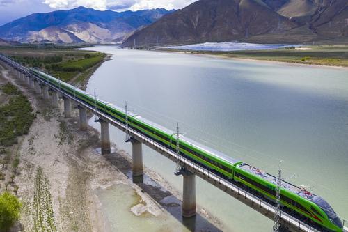 拉萨至林芝铁路开通运营,复兴号实现31个省区市全覆盖