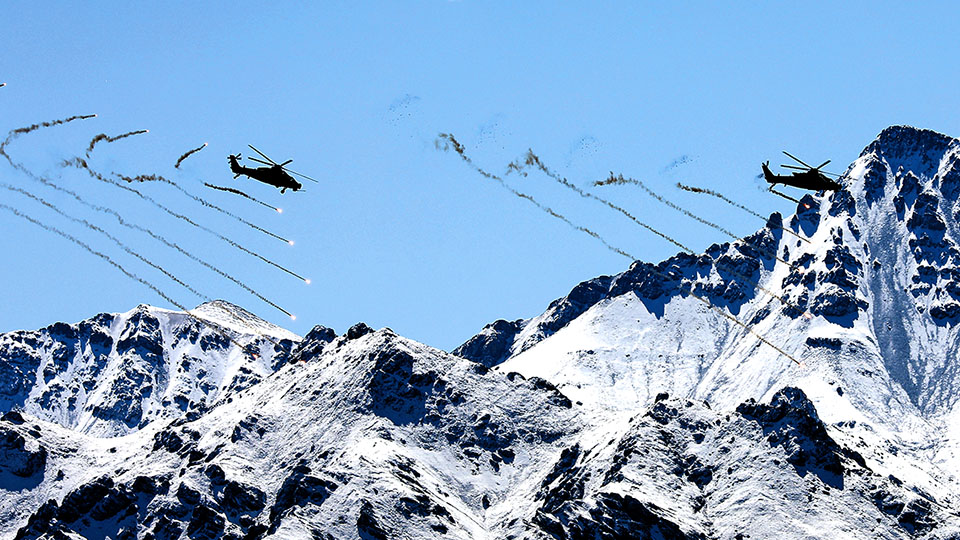 雪域雄鹰 霹雳出击 西藏军区某旅实弹射击训练