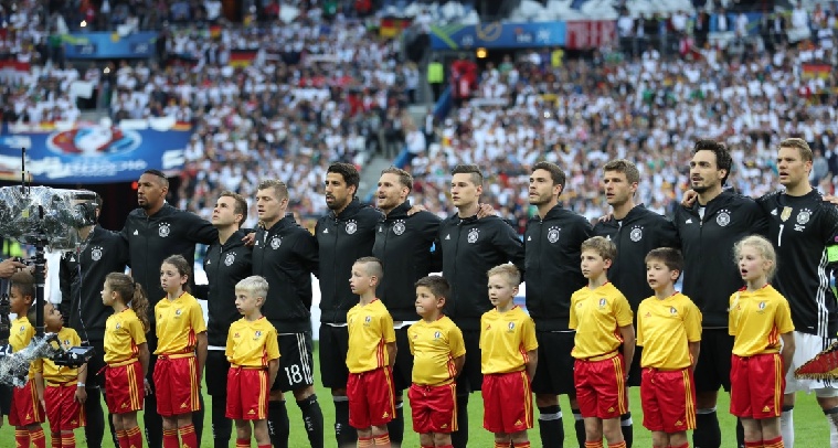 欧洲杯c组:德国战平波兰