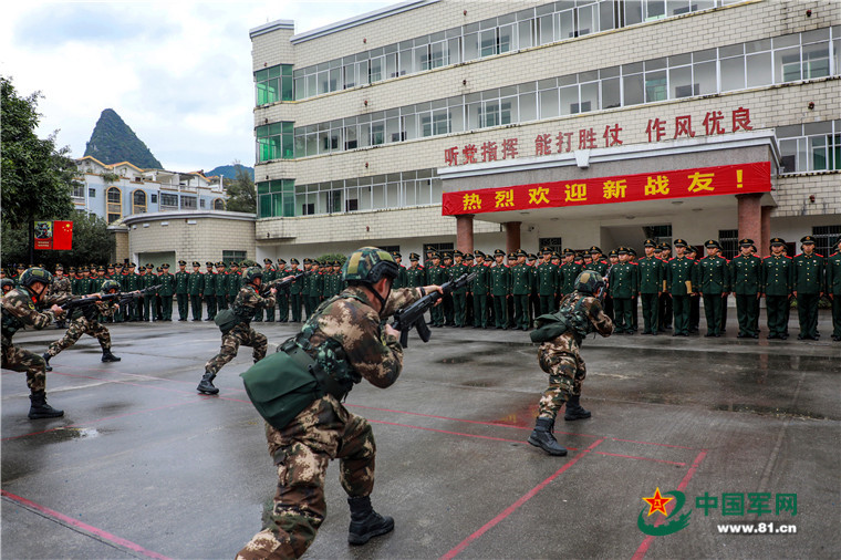 100多名新兵下连,武警河池支队这样组织欢迎