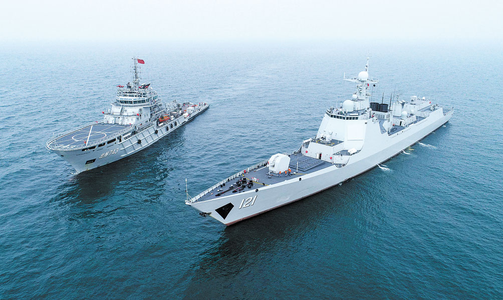 北部战区海军某舰艇训练中心准备开展拖带航行训练