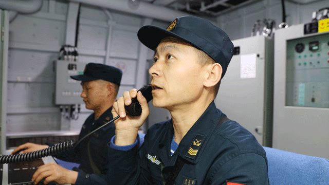 了不起的中国军人丨董国峰：登上了更先进的战舰，就得挑战更先进的专业