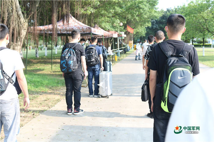 开学啦!看看这些学员的"安全归队攻略"