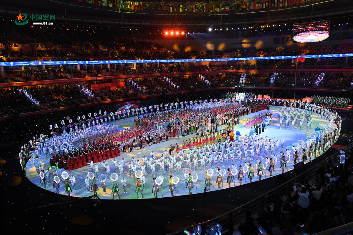 一组图片带你回味武汉军运会闭幕式盛况