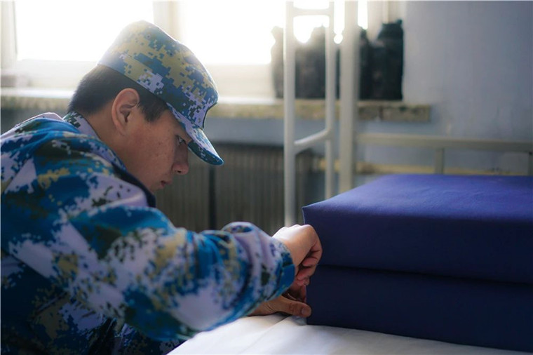 本次岗前集训 坚持全程考核,全程评比 同步记录训练成绩 内务成绩录入