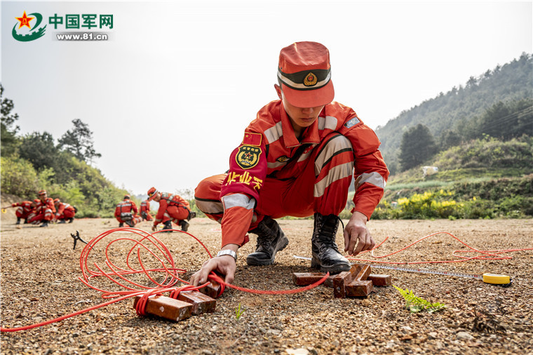工兵分队救援,实爆野外实兵演练震撼来袭!