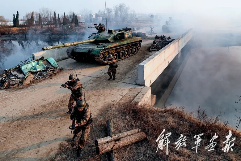 红蓝互换,平原上演"攻守道"